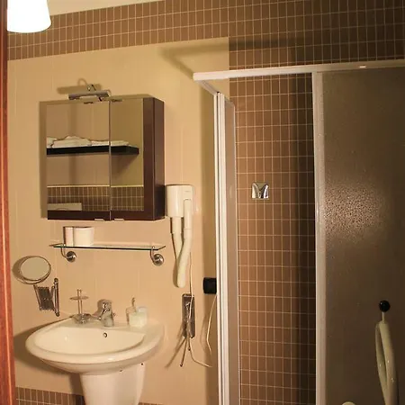 Al Castello 3* Torre Maggiore